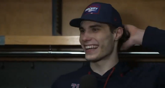 L&rsquo;attaquant du Canadien de Montréal Juraj Slafkovsky démontre tout son naturel en entrevue