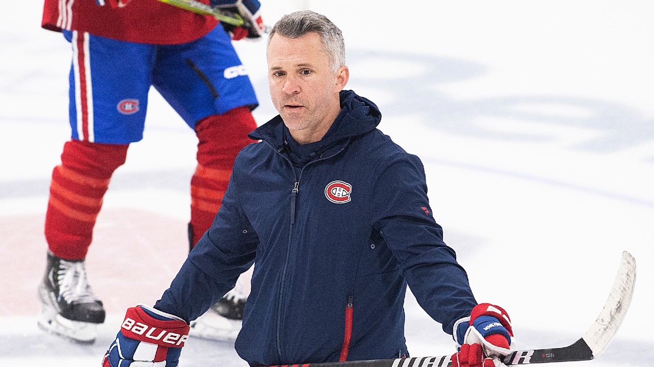 L&rsquo;entraîneur-chef Martin St-Louis fait des changements à sa formation avant de se frotter aux Hurricanes