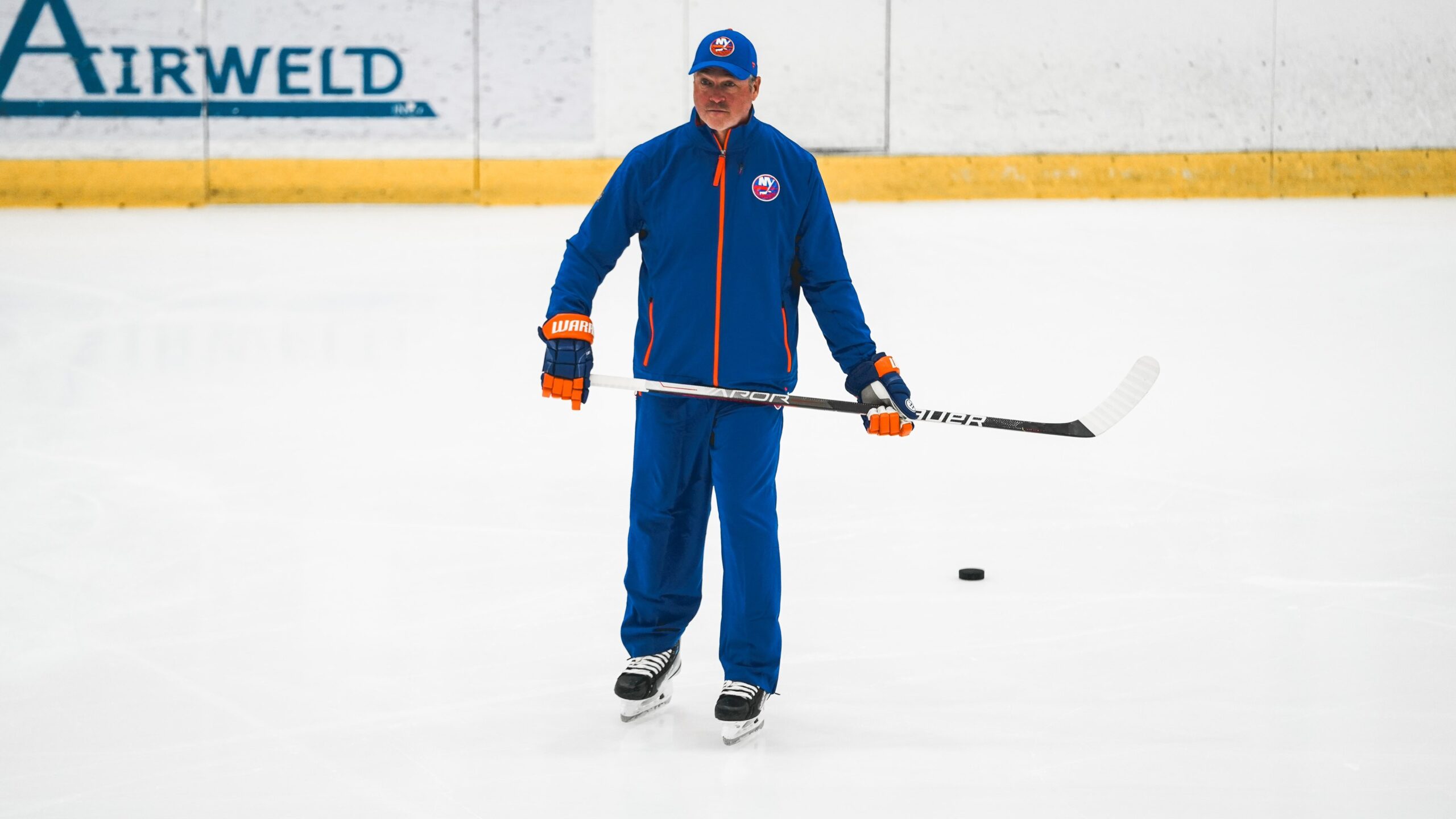 Voyez les premières images de Patrick Roy à l&rsquo;entraînement des Islanders