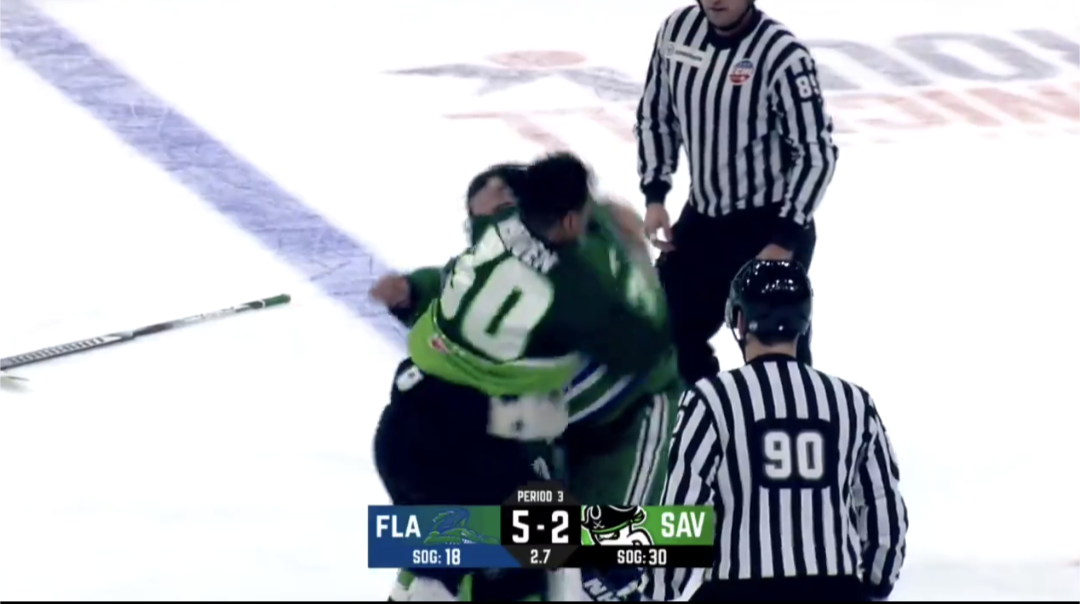L&rsquo;ex-espoir du Canadien Michael McNiven a lâché les gants