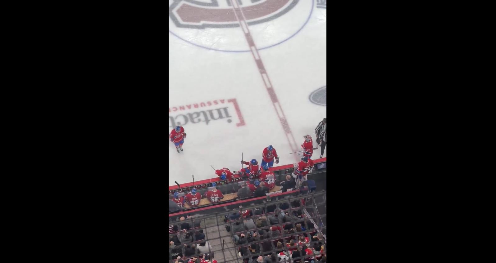 Geste significatif de Martin St-Louis après le combat d&rsquo;Arber Xhekaj