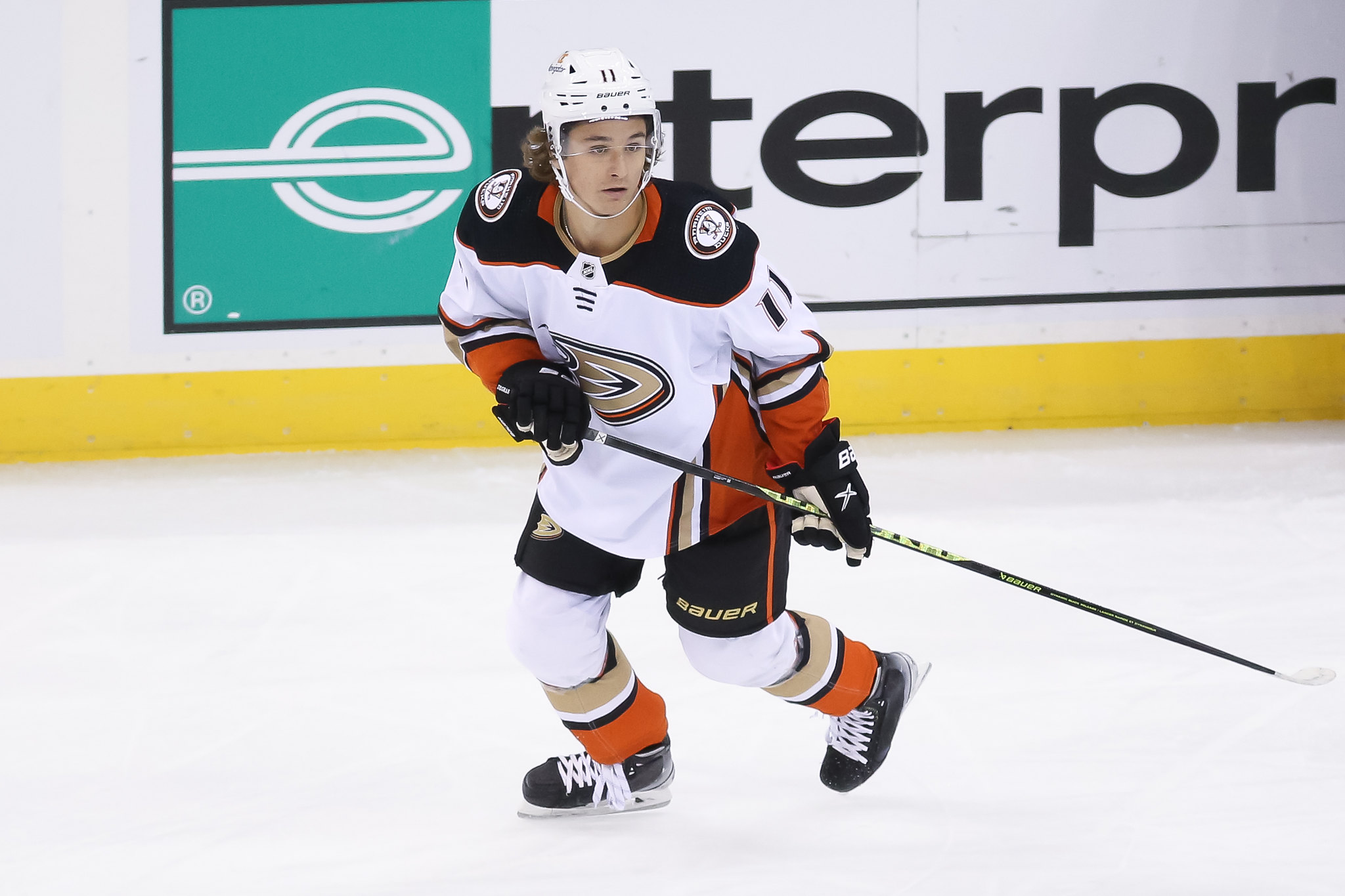 Trevor Zegras est de retour sur la glace et plusieurs rumeurs circulent sur une transaction
