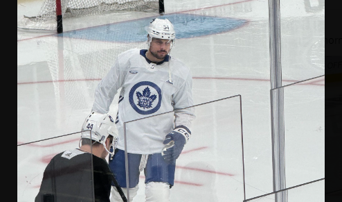 Le statut d&rsquo;Auston Matthews est encore indéterminé après la pratique