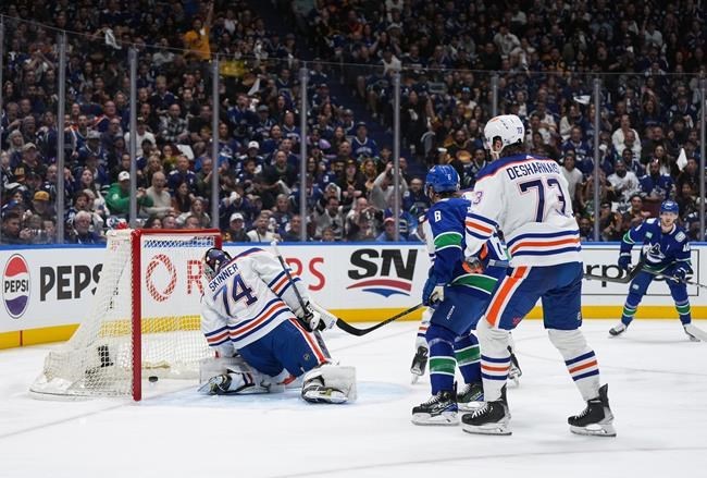 Vincent Desharnais envoie un message aux joueurs des Canucks