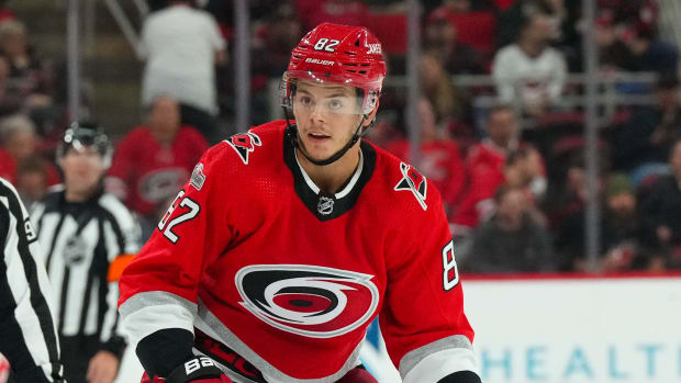 Elliotte Friedman voit la Caroline racheter le contrat de Kotkaniemi