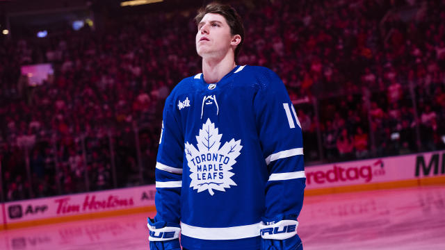 Les Maple Leafs pourraient forcer Mitch Marner à accepter un échange