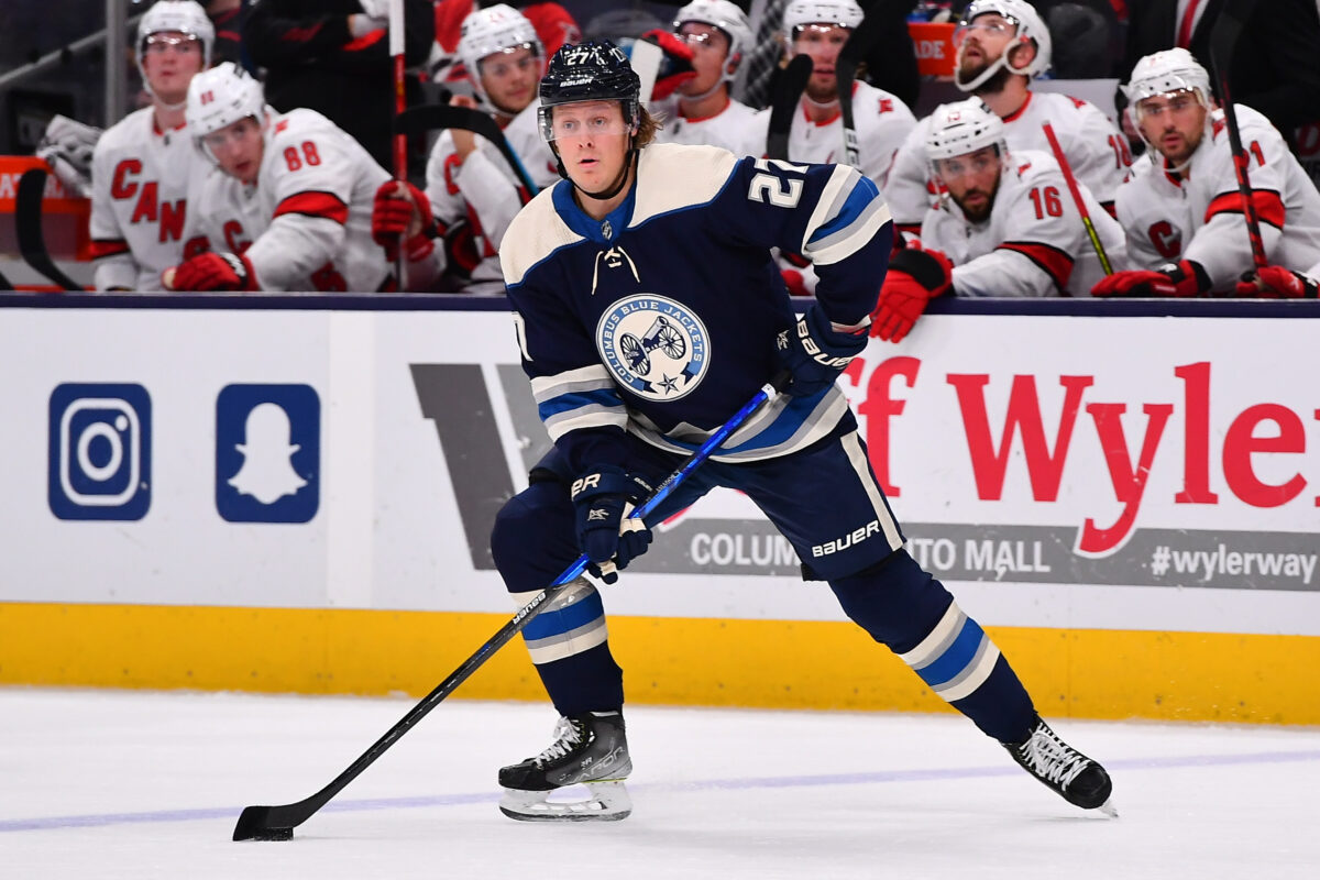 Les Blue Jackets enverraient l&rsquo;ex-8e choix au total Adam Boqvist au ballottage