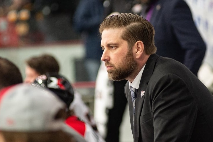 Le Canadien de Montréal est vriament intéressé à l&rsquo;entraîneur Sylvain Favreau