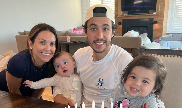 La femme de Johnny Gaudreau confirme qu&rsquo;elle attend un 3e enfant aux funérailles