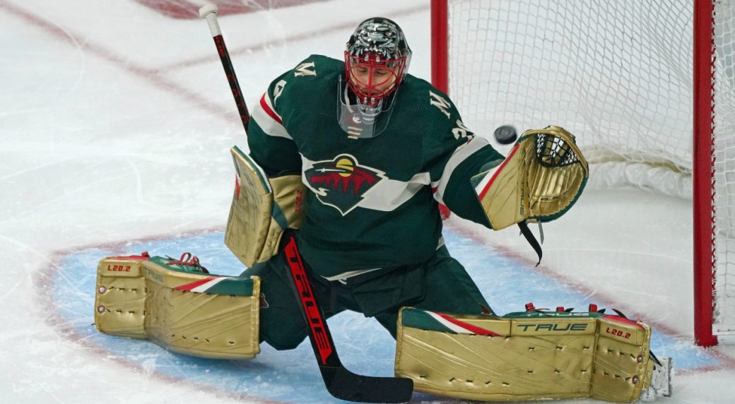 Le sens de l'humour de Fleury brille encore avec son costume hilarant de McLovin