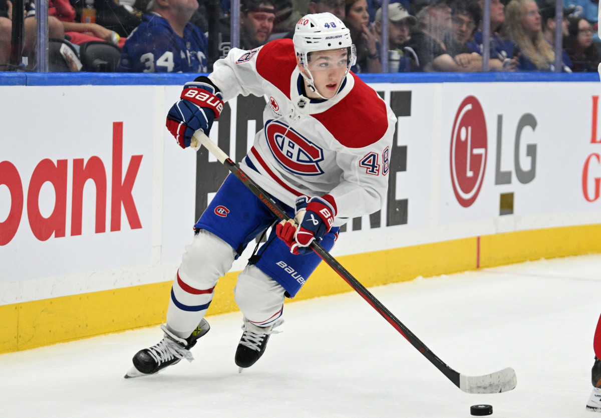 Lane Hutson brise une marque de la longue histoire des Canadiens de Montréal