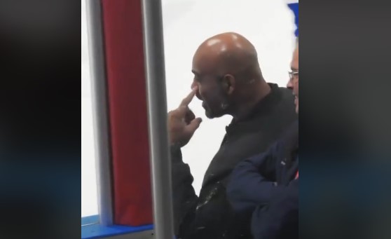 À VOIR: Un joueur veut se battre avec l&rsquo;entraîneur-adjoint Donald Brashear