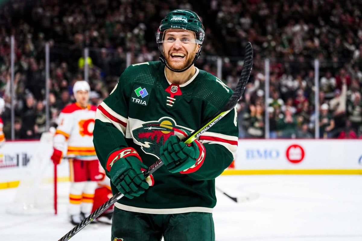 Les Maple Leafs de Toronto font l'acquisition d'un défenseur